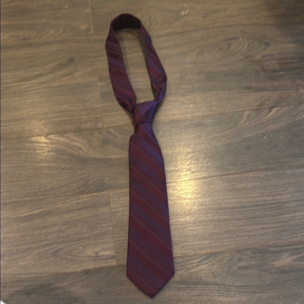 Stafford Elegant Purple Striped Tie 6:29 100% silk🎶